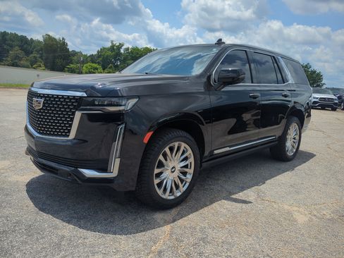 Used 2024 Cadillac Escalade Premium Luxury w/ Performance Package AWD/4WD image 6