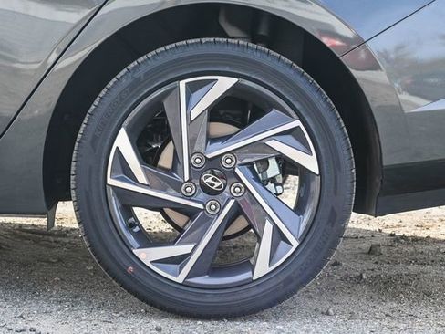 New 2026 Hyundai Elantra Limited image 13