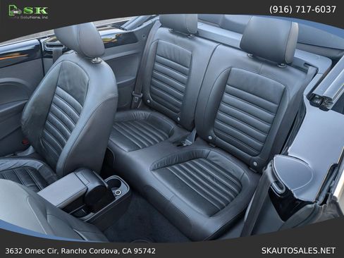 Used 2013 Volkswagen Beetle 2.0T FWD image 30