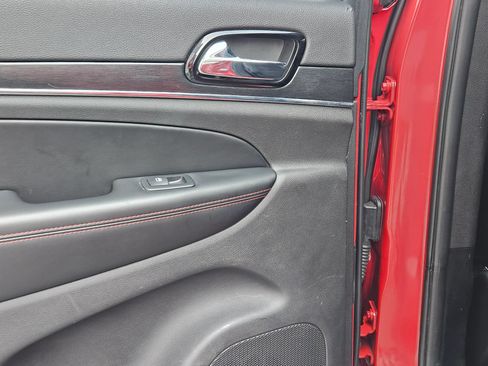 Used 2019 Jeep Grand Cherokee Trailhawk AWD/4WD image 23