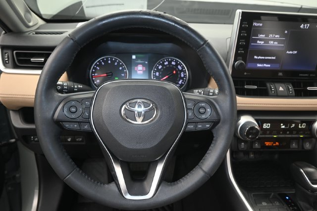 Used 2022 Toyota RAV4 XLE Premium FWD image 7