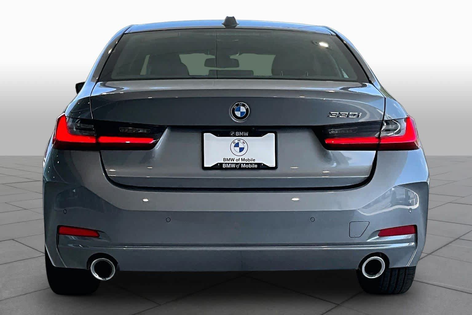 Used 2024 BMW 330i Sedan w/ Premium Package RWD image 4