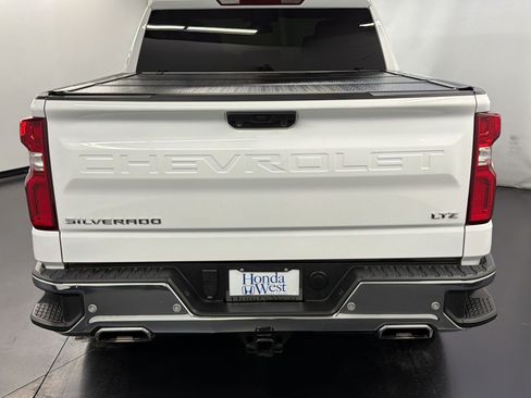 Used 2023 Chevrolet Silverado 1500 LTZ w/ Z71 Off-Road Package AWD/4WD image 10