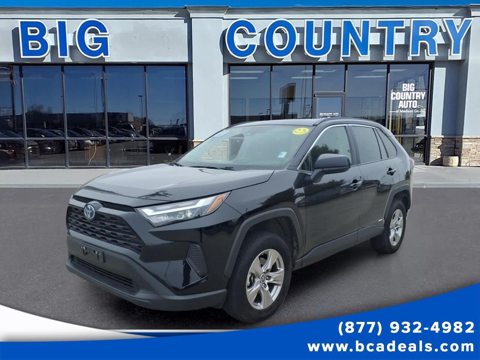 Used 2023 Toyota RAV4 LE AWD/4WD image 1