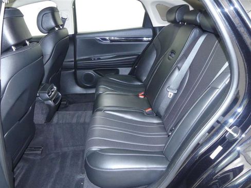 Used 2023 Genesis G80 2.5T image 26