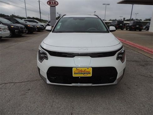 New 2023 Kia Niro Wave image 2