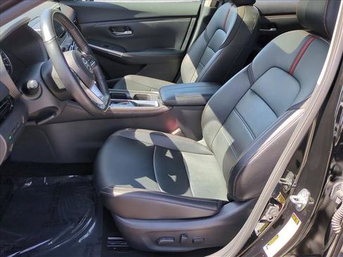 Used 2021 Nissan Sentra SR w/ SR Premium Package image 16