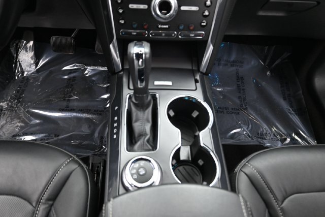 Used 2018 Ford Explorer Platinum AWD/4WD image 16