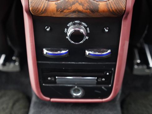 Certified 2020 Rolls-Royce Cullinan AWD/4WD image 56