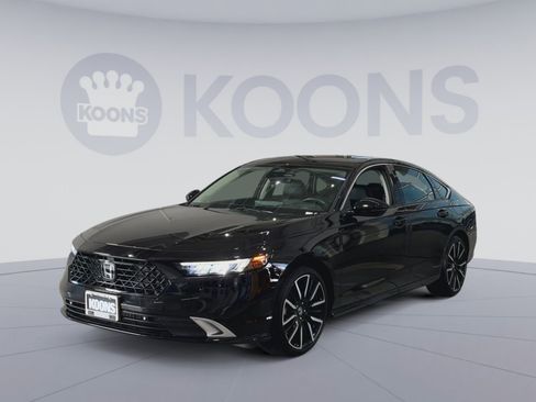 Used 2023 Honda Accord Touring image 5