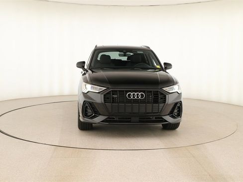 Certified 2025 Audi Q3 2.0T Premium w/ Convenience Package image 11