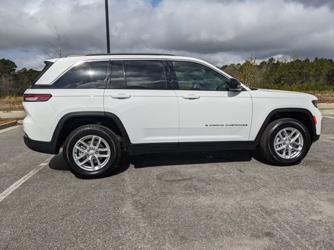 New 2026 Jeep Grand Cherokee Laredo w/ Trailer Tow Package RWD image 20