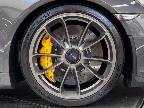 Used 2015 Porsche 911 GT3 RWD image 35