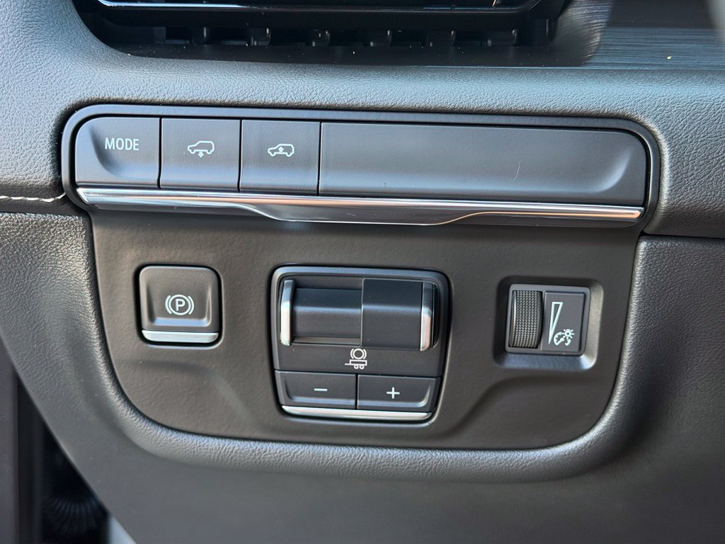 Used 2023 Cadillac Escalade Premium Luxury w/ Performance Package RWD image 28