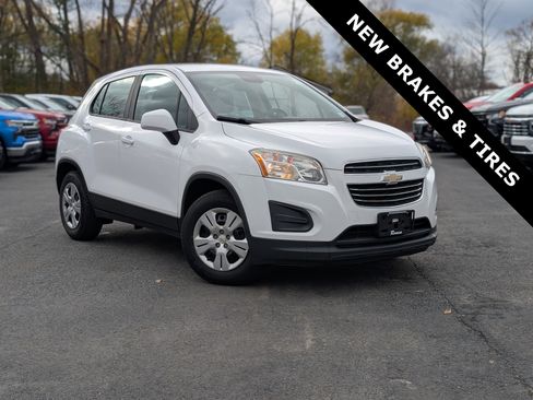 Used 2016 Chevrolet Trax LS image 1