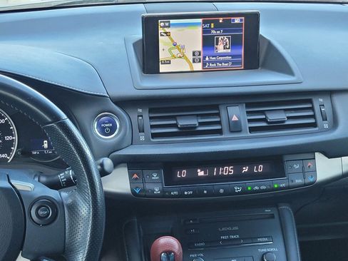 Used 2015 Lexus CT 200h w/ Navigation Package image 15