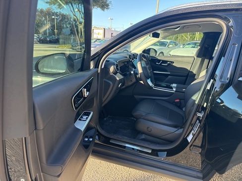 Used 2025 Mercedes-Benz GLC 350e 4MATIC image 12