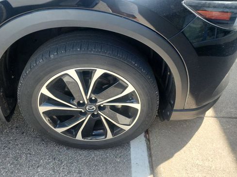 Used 2023 MAZDA CX-5 AWD 2.5 S w/ Premium Plus Pkg image 2
