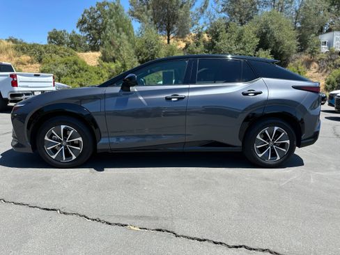 Used 2023 Lexus RZ 450e Premium image 1
