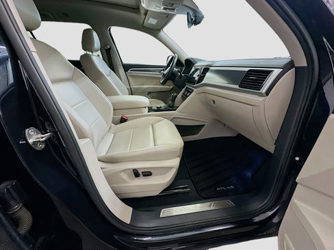 Used 2023 Volkswagen Atlas SEL R-Line image 33