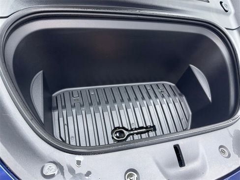 Used 2023 Tesla Model Y 2WD image 60