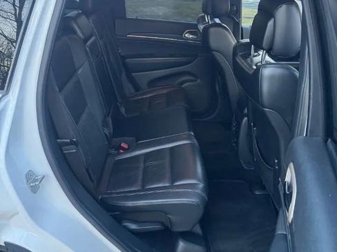 Used 2015 Jeep Grand Cherokee Limited image 34