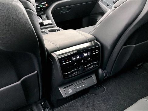 Certified 2025 Acura MDX FWD image 31
