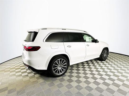 New 2026 Mercedes-Benz GLS 450 4MATIC image 7