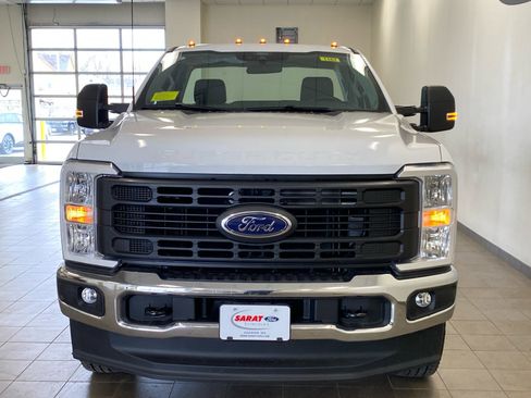 New 2026 Ford F250 XL w/ XL Chrome Package image 3