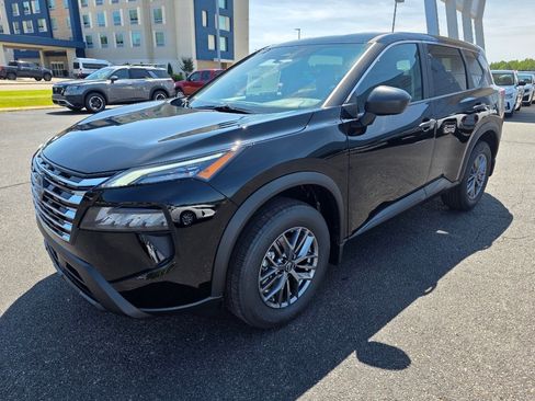 New 2026 Nissan Rogue S image 7