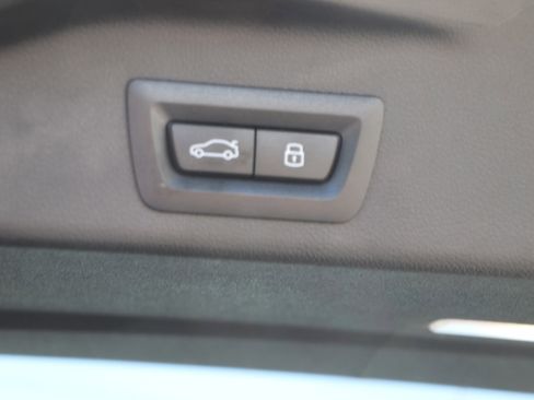 Used 2025 BMW X5 xDrive50e w/ Climate Comfort Package AWD/4WD image 38