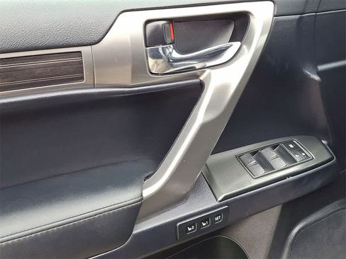 Used 2023 Lexus GX 460 Luxury w/ Sport Design Package image 10
