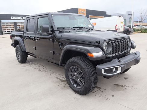 New 2026 Jeep Gladiator Sport AWD/4WD image 1