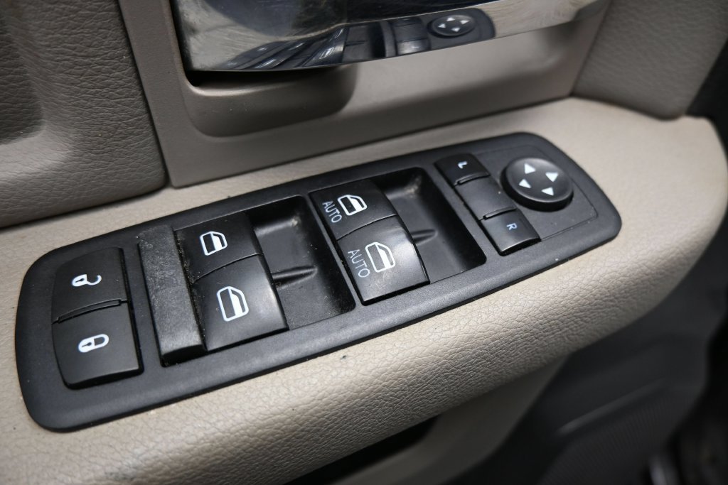 Used 2012 RAM 1500 Big Horn w/ Luxury Group AWD/4WD image 12