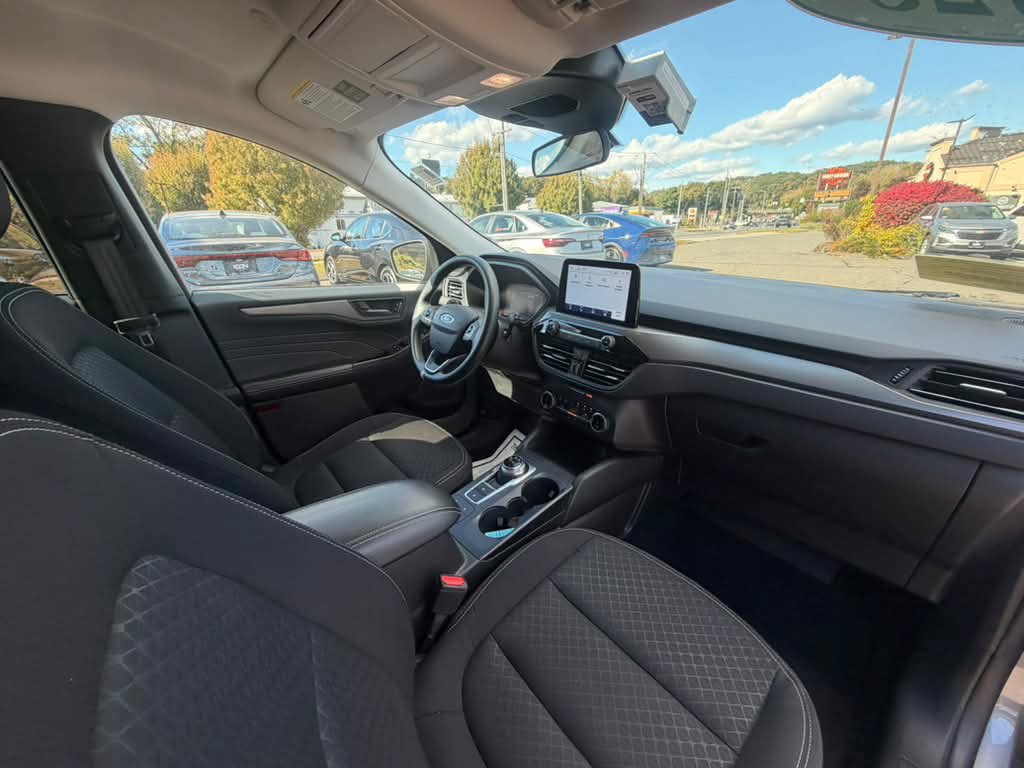 Used 2025 Ford Escape Active AWD/4WD image 16