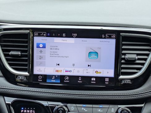 New 2026 Chrysler Pacifica Select image 20