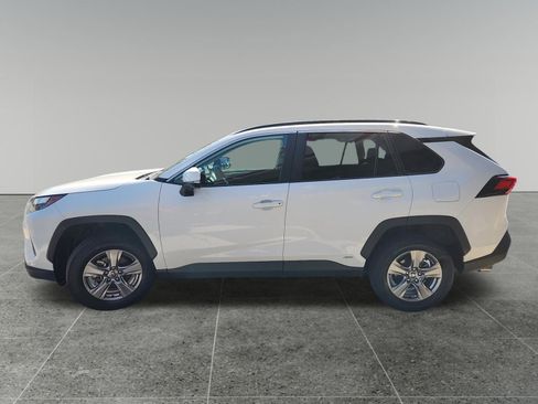 Certified 2025 Toyota RAV4 XLE AWD/4WD image 4