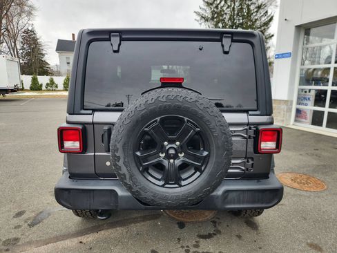 Used 2020 Jeep Wrangler Sport AWD/4WD image 29