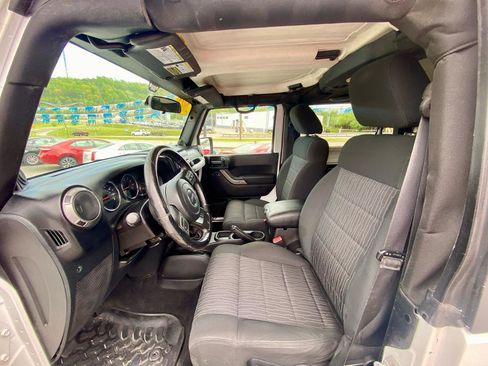 Used 2012 Jeep Wrangler Sport AWD/4WD image 11
