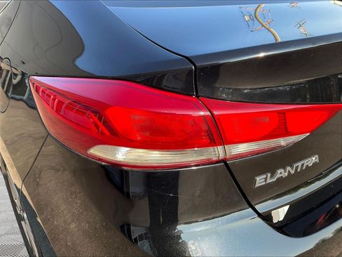 Used 2018 Hyundai Elantra SEL FWD image 22