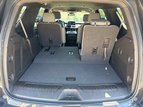 Used 2023 Chevrolet Tahoe LT AWD/4WD image 10