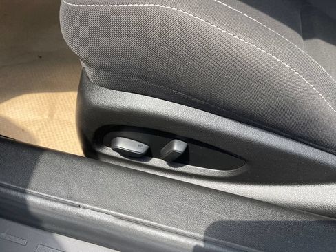 Used 2022 Chevrolet Camaro LT RWD image 18