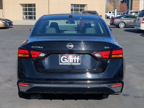 Used 2023 Nissan Altima 2.5 SV image 5