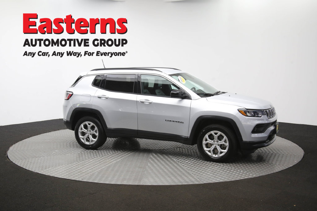 Used 2024 Jeep Compass Latitude AWD/4WD image 50