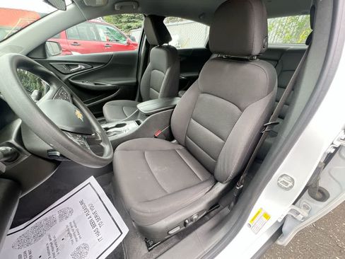 Used 2023 Chevrolet Malibu LT FWD image 11