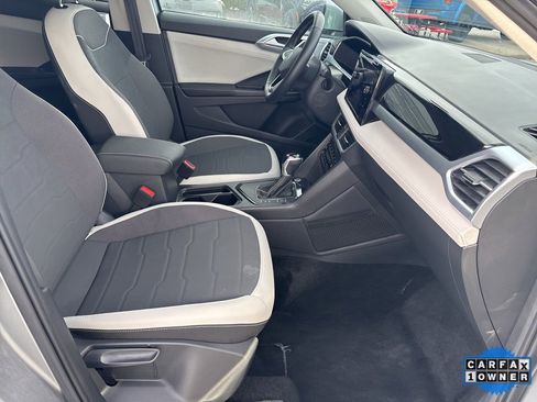 Used 2025 Volkswagen Taos SE image 56