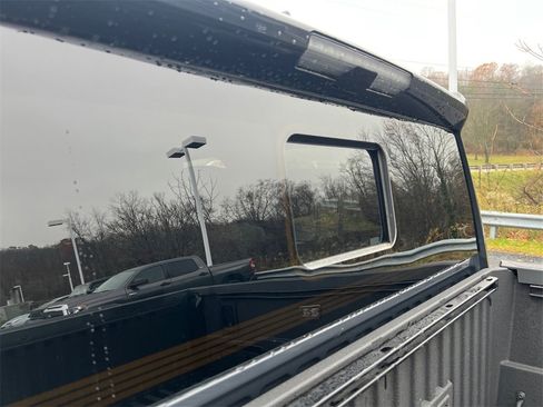 Used 2024 Toyota Tacoma TRD Off-Road image 29