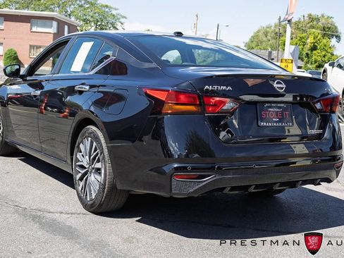 Used 2024 Nissan Altima 2.5 SV FWD image 12