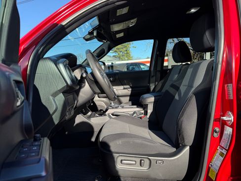 Used 2023 Toyota Tacoma TRD Sport image 36