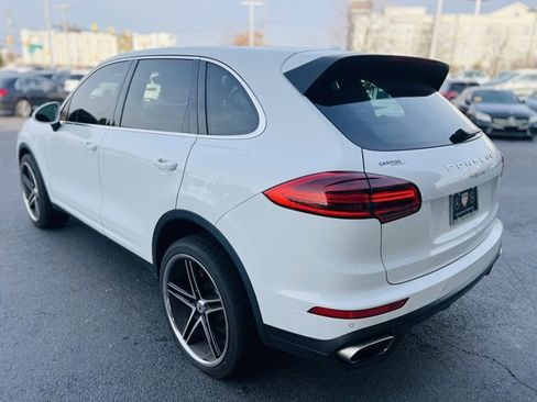 Used 2016 Porsche Cayenne image 9